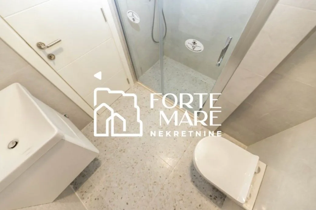 Prodaja, dvosoban stan, 60m², Baošići, Herceg Novi