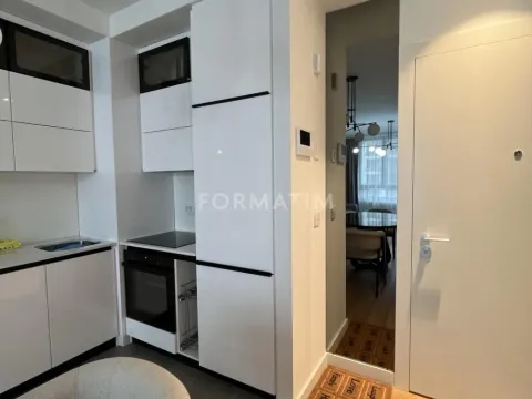 Izdavanje, trosoban stan, 84m², Savski Venac, Beograd - image 7