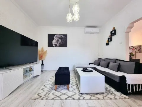 Izdavanje, kuća, 85m², Zagorič, Podgorica - image 2