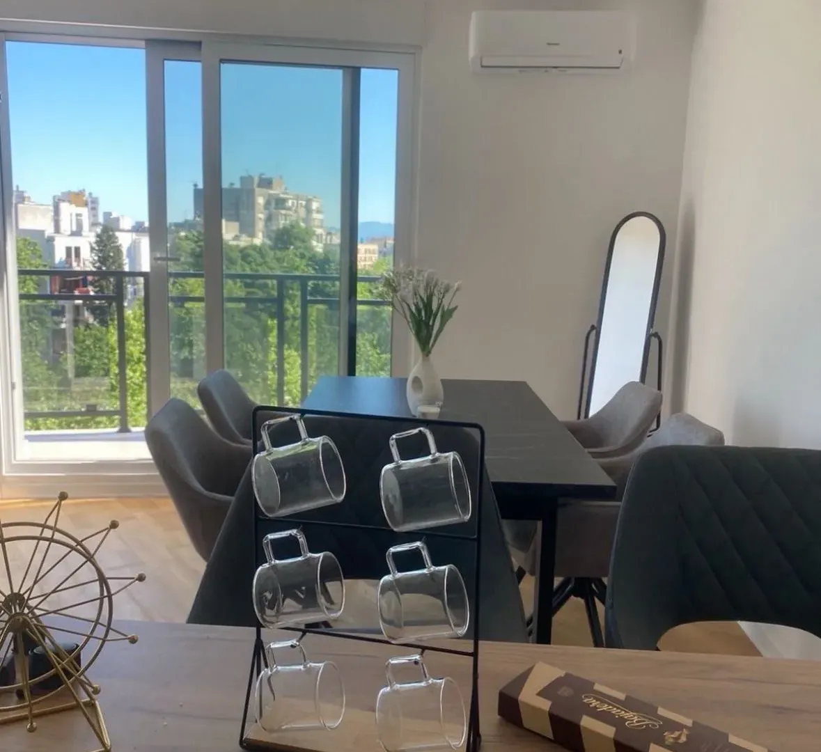Izdavanje, dvosoban stan, 103m², Ljubović, Podgorica