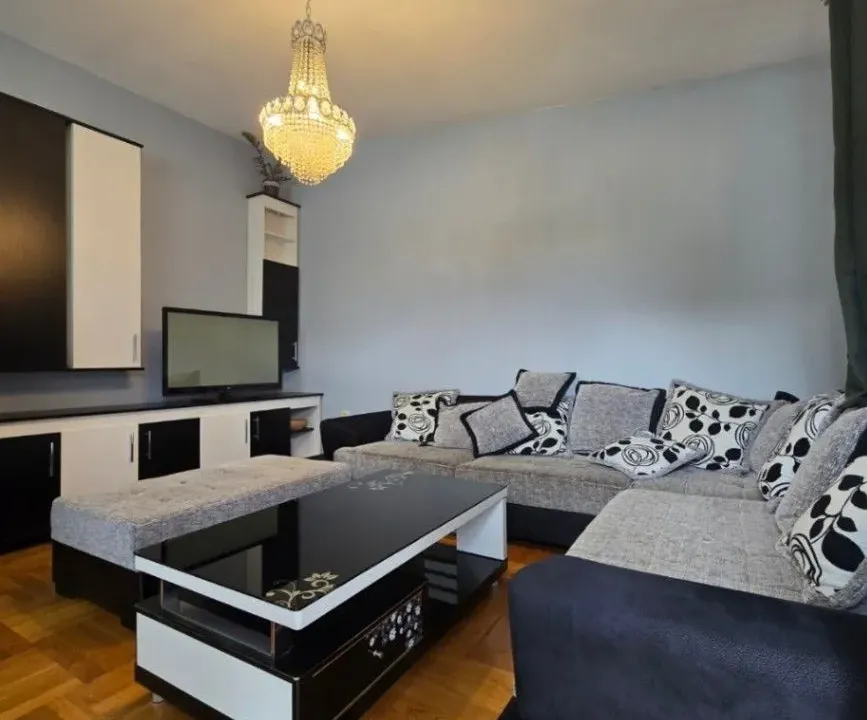 Izdavanje, dvosoban stan, 69m², Zabjelo, Podgorica