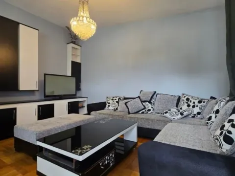 Izdavanje, dvosoban stan, 69m², Zabjelo, Podgorica