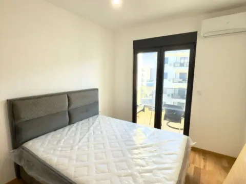 Izdavanje, jednosoban stan, 48m², City Kvart, Podgorica - image 6