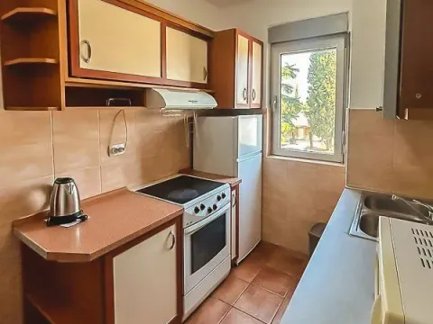 Izdavanje, trosoban stan, 120m², Ljubović, Podgorica - image 12