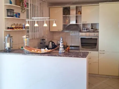 Prodaja, kuća, 170m², Šušanj, Bar - image 9