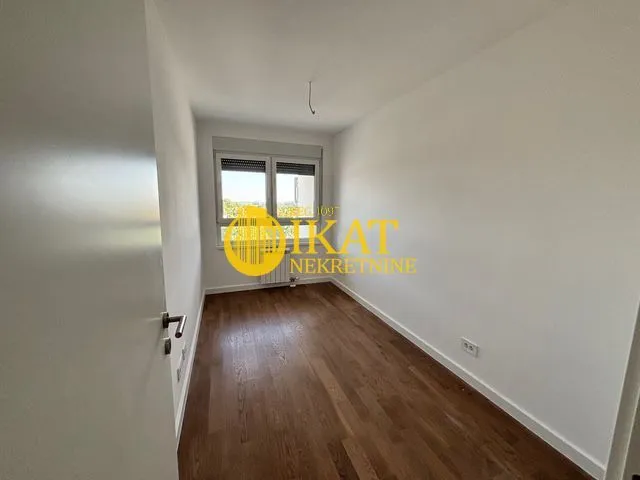 Prodaja, trosoban stan, 95m², Zemun Gornji Grad, Zemun Sve Podlokacije