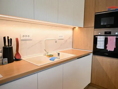 Prodaja, kuća, 360m², Petrovaradin, Novi Sad - image 12