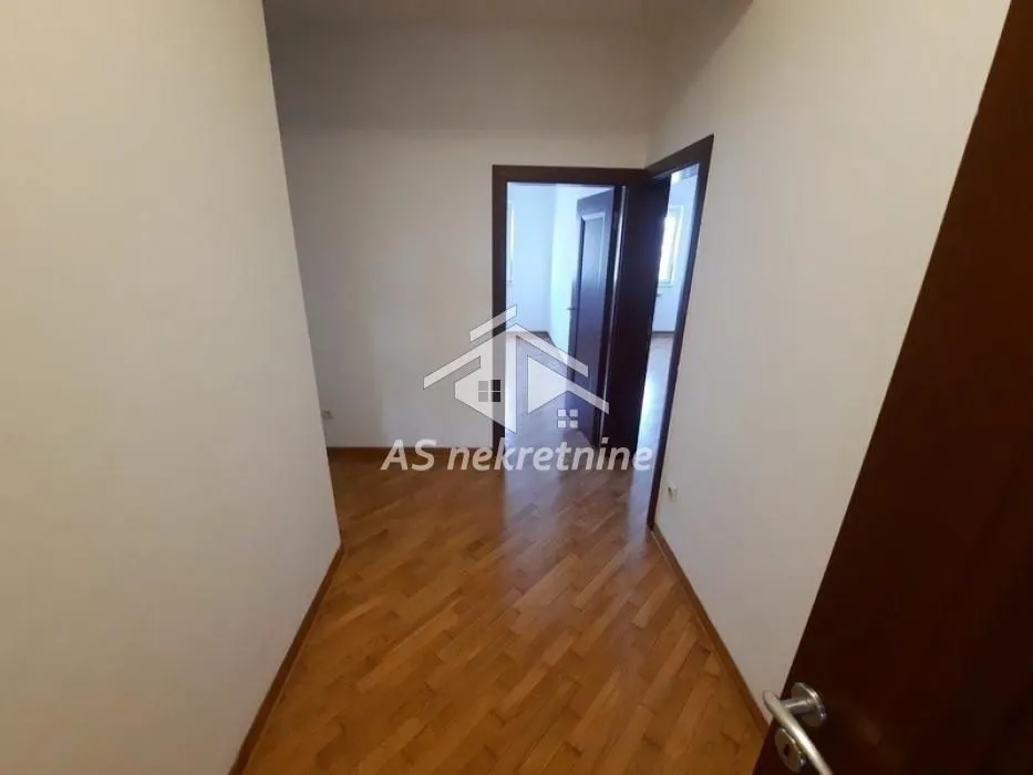 Izdavanje, stan, 172m², Vračar Hram, Vračar Sve Podlokacije