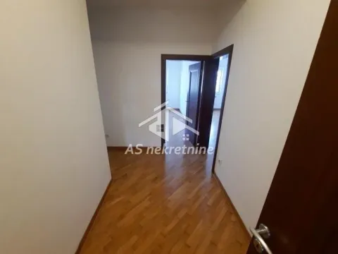 Izdavanje, stan, 172m², Vračar Hram, Vračar Sve Podlokacije - image 9
