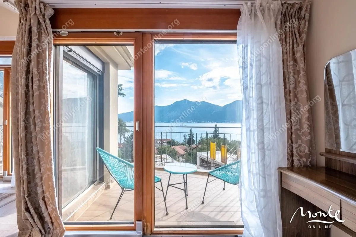 Prodaja, dvosoban stan, 104m², Orahovac, Kotor