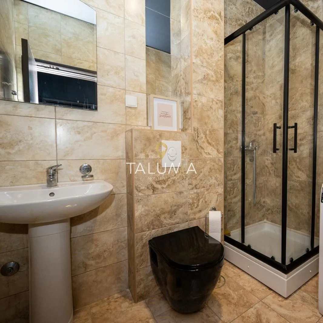 Izdavanje, jednosoban stan, 63m², Momišići, Podgorica