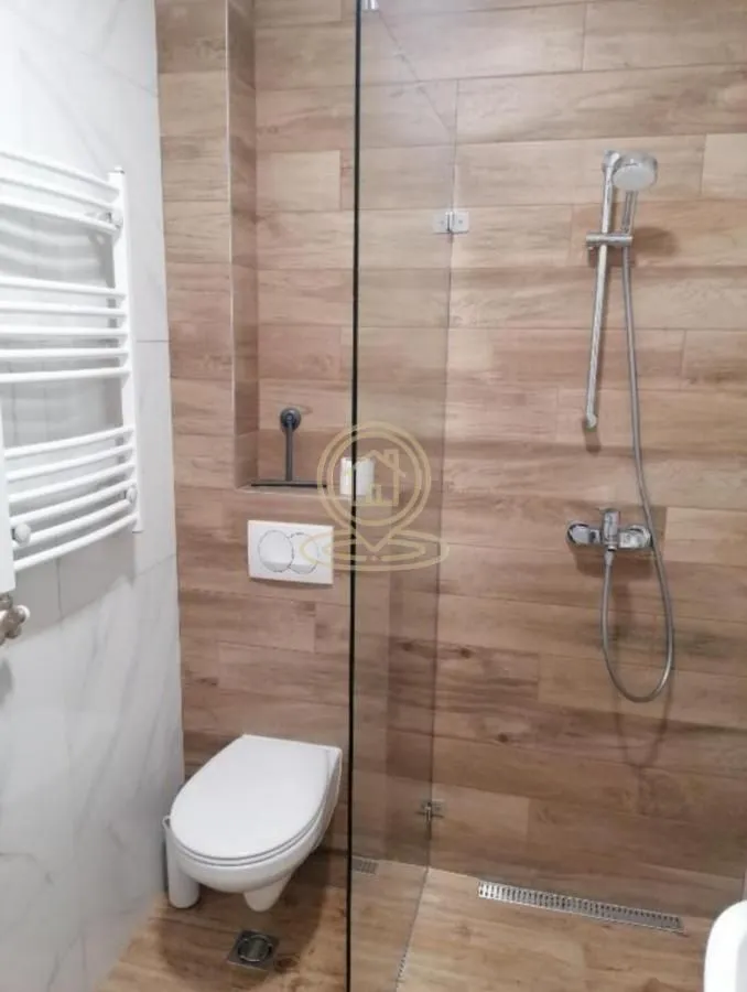 Izdavanje, dvosoban stan, 43m², Petrovaradin, Novi Sad