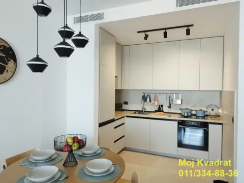 Izdavanje, trosoban stan, 92m², Stari Grad, Beograd - image 5