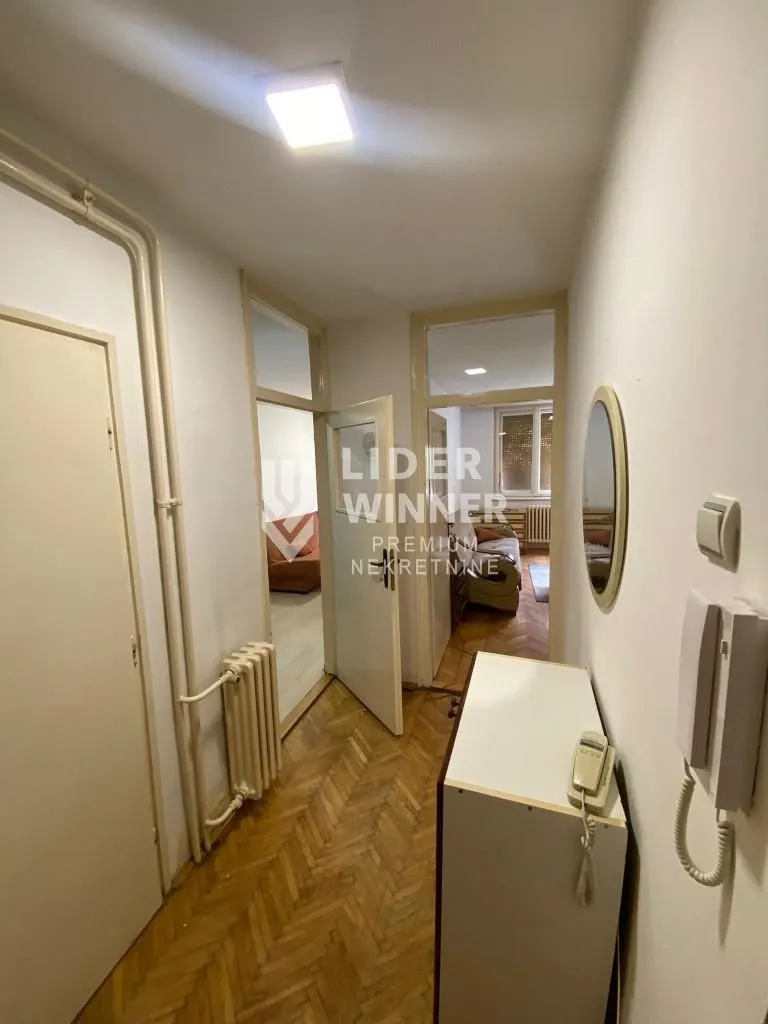 Prodaja, jednosoban stan, 39m², Gundulićev Venac, Beograd