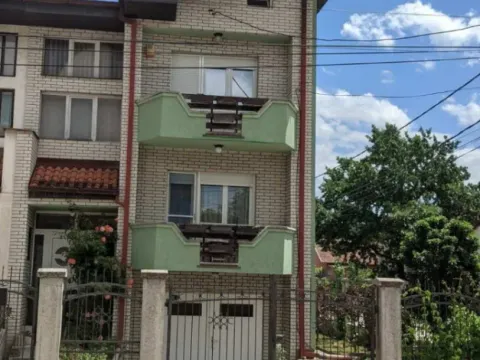 Prodaja, kuća, 274m², Tavrića obori, Jagodina - image 12