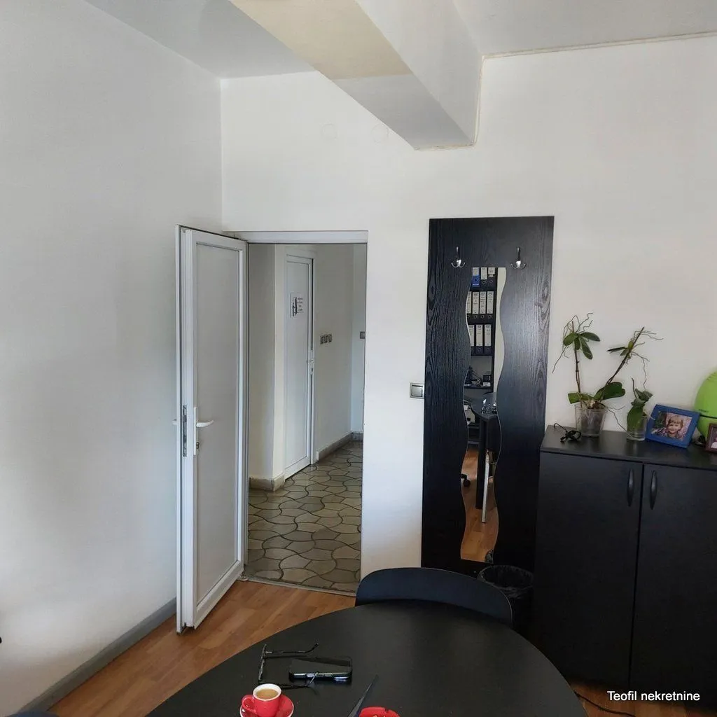 Rent, office space, 48m², Galenika, Beograd