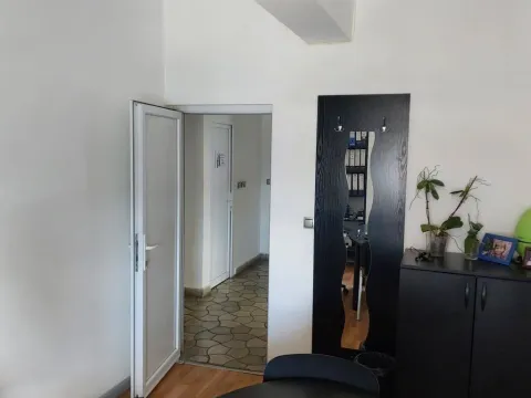 Rent, office space, 48m², Galenika, Beograd - image 3
