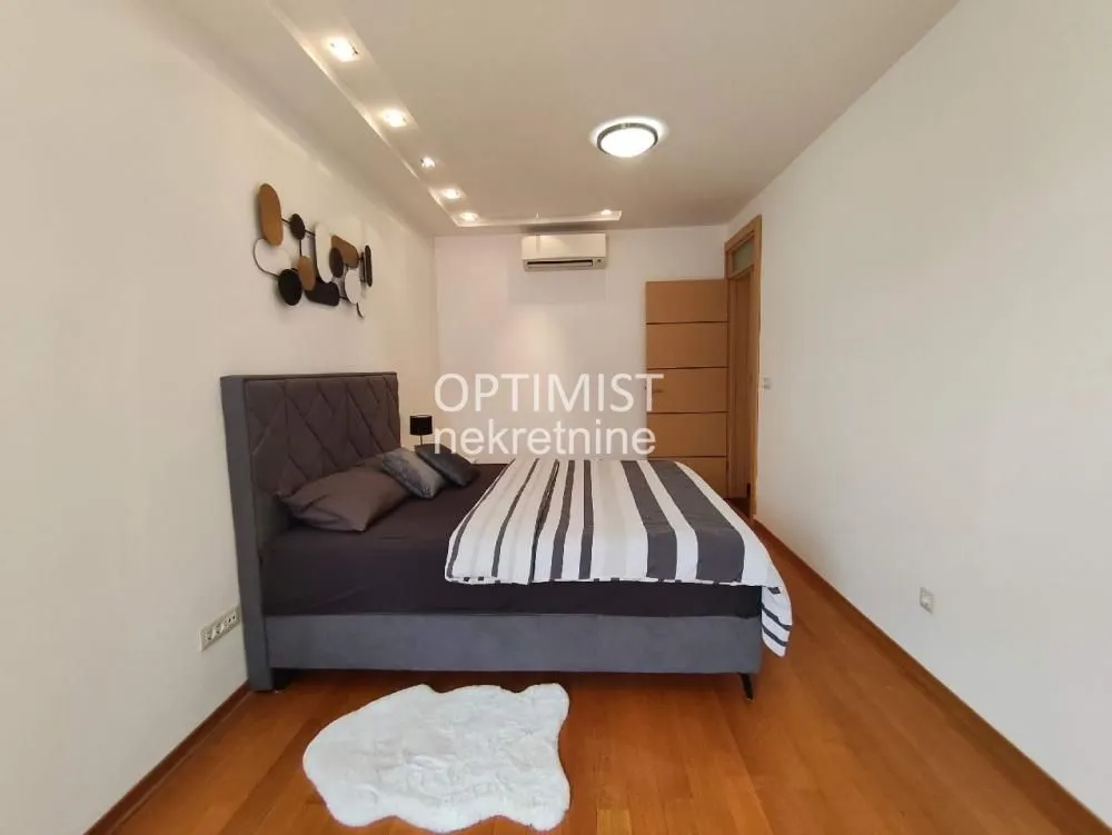 Prodaja, trosoban stan, 98m², Stari Grad, Beograd