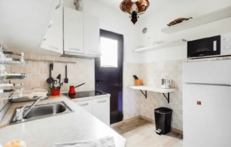 Izdavanje, kuća, 200m², Prčanj, Kotor