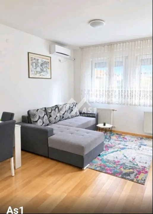 Izdavanje, dvosoban stan, 45m², Rotkvarija, Novi Sad Sve Podlokacije
