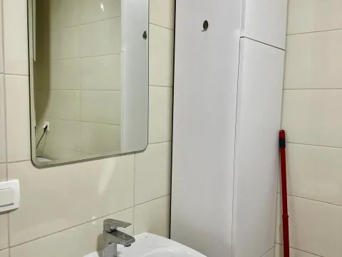 Rent, one bedroom apartment, 50m², Boreti, Budva - image 11