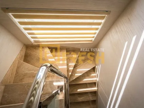 Prodaja, kuća, 300m², Tivat, Crna Gora - image 13