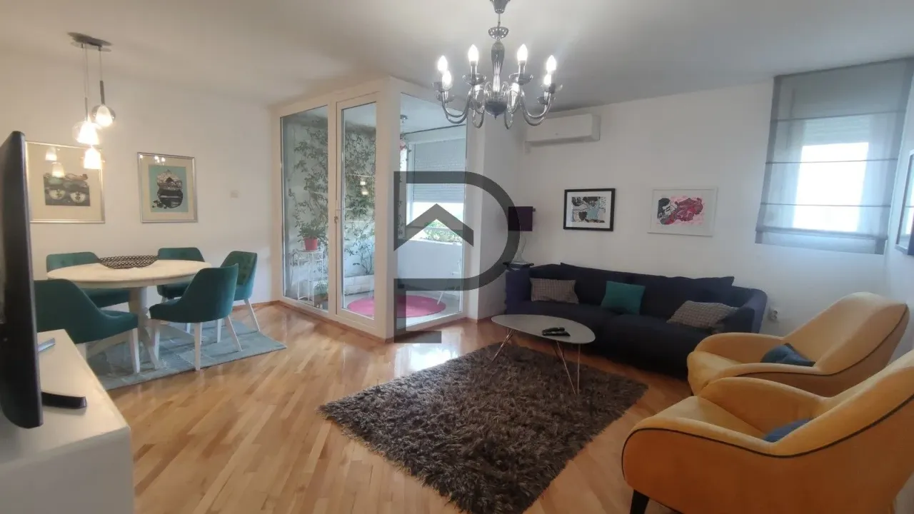 Izdavanje, stan, 105m², Blok 5, Podgorica