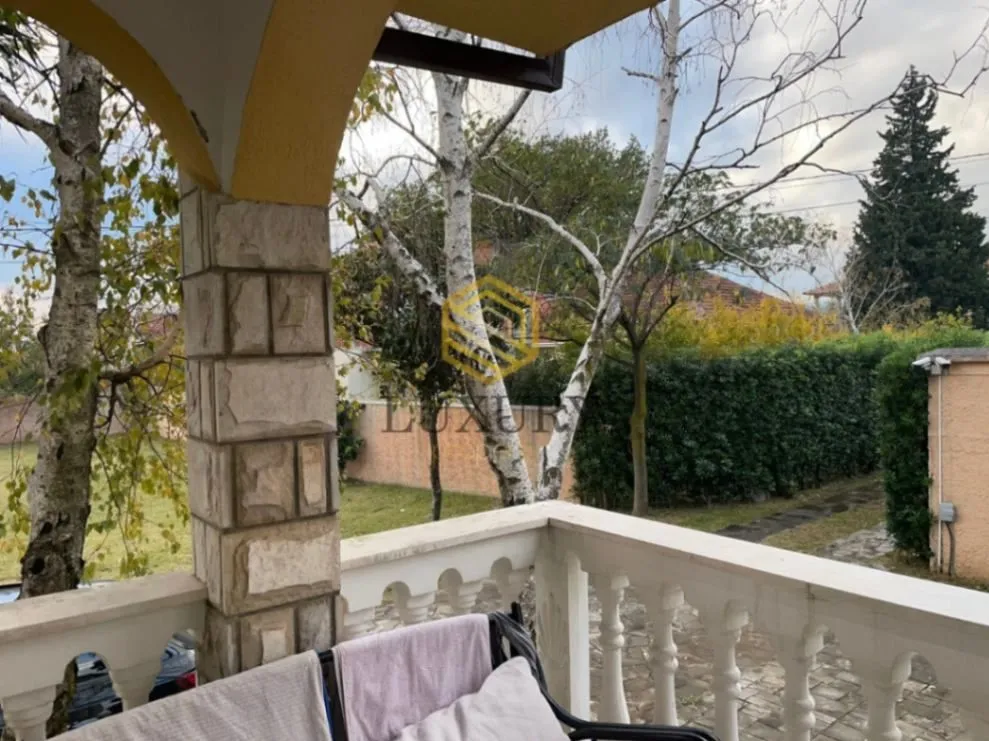 Rent, house, 300m², Masline, Podgorica