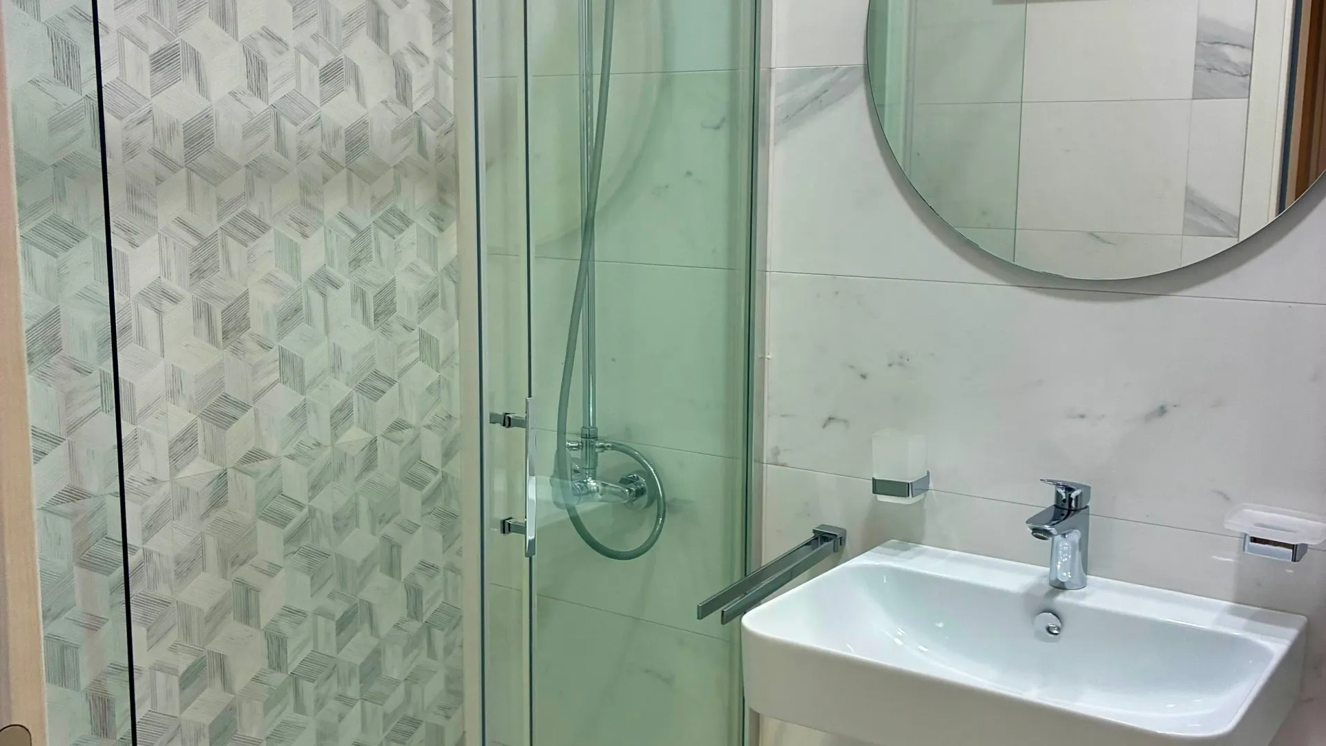 Prodaja, jednosoban stan, 46m², Central Point, Podgorica