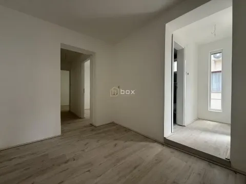 Prodaja, kuća, 186m², Pantelej, Niš - image 14