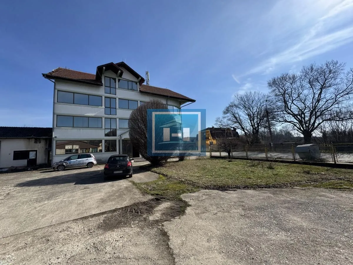 Rent, office space, 1320m², Supska, Ćuprija