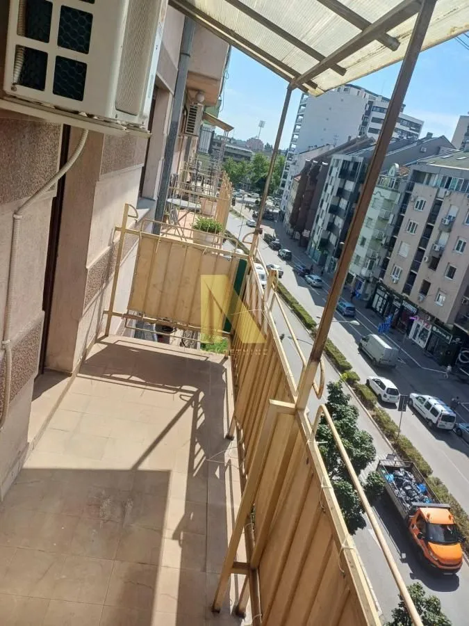 Izdavanje, jednosoban stan, 43m², Grbavica, Novi Sad Sve Podlokacije