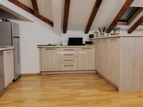 Izdavanje, trosoban stan, 111m², Tivat, Crna Gora - image 15