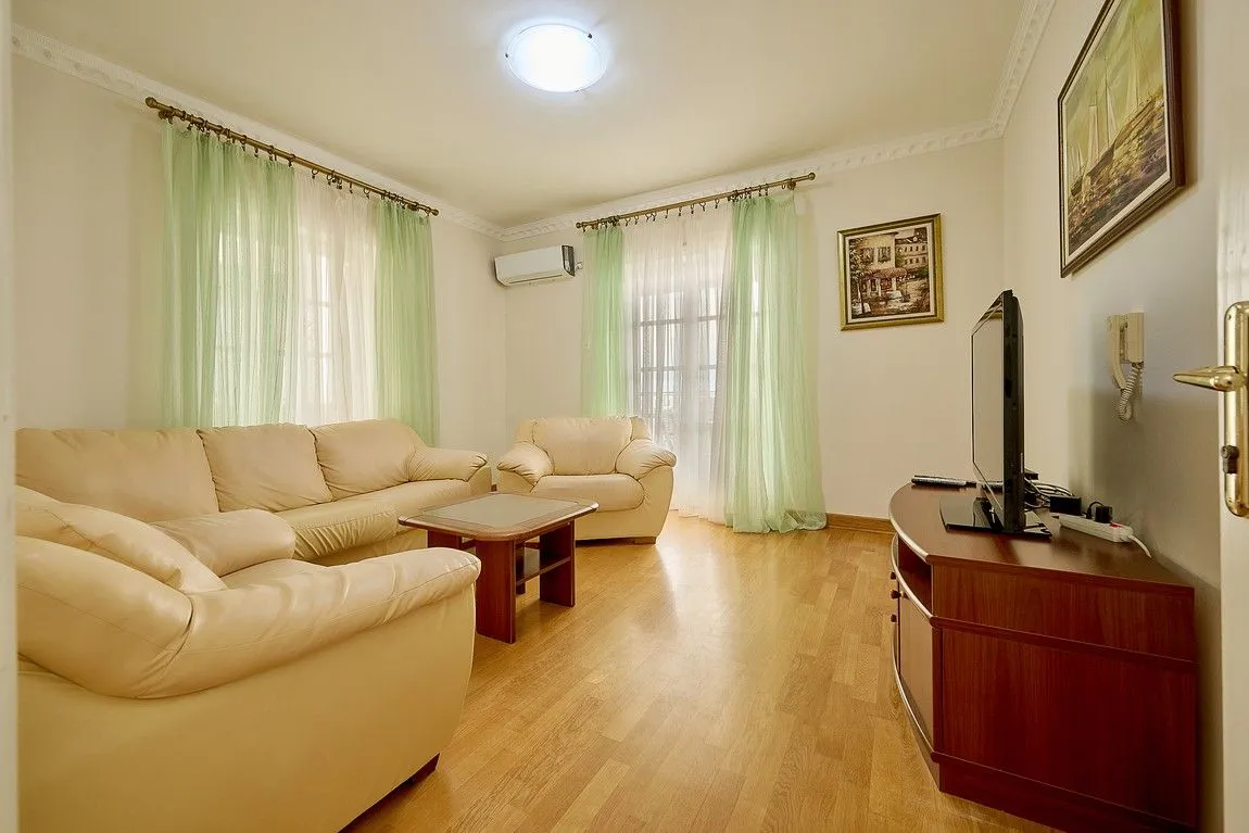 Sale, four bedroom apartment, 131m², Sveti Stefan, Budva