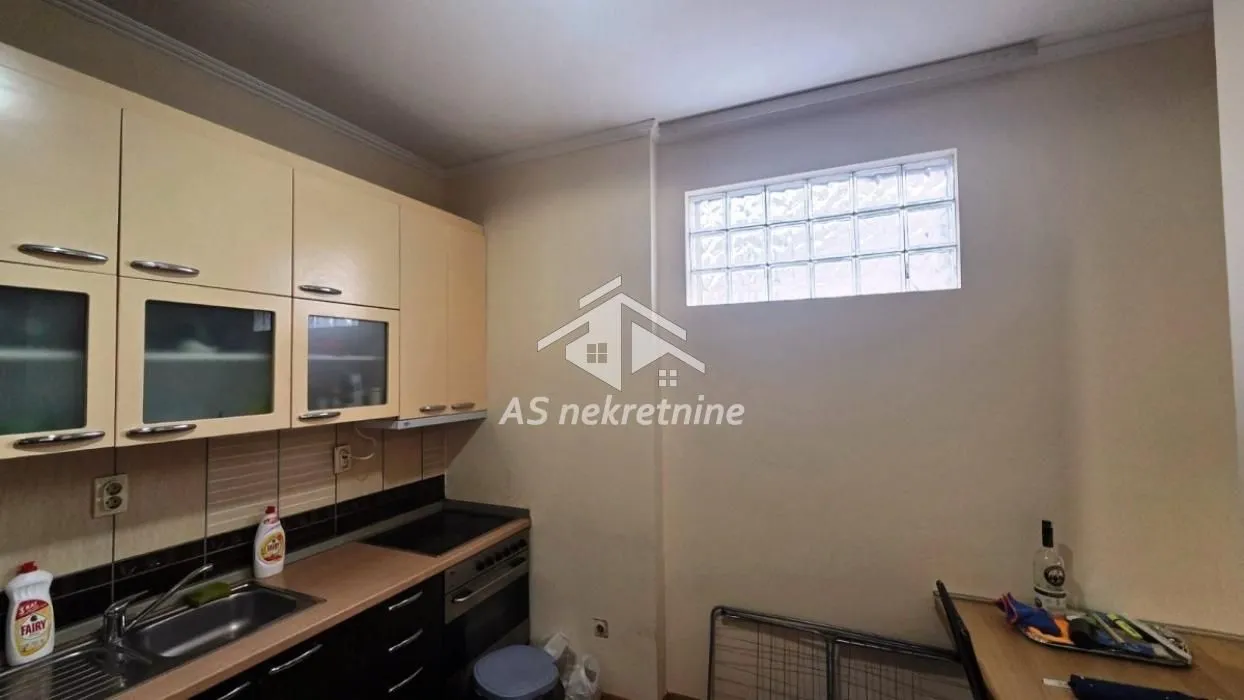 Rent, three bedroom apartment, 65m², Stari Grad, Beograd