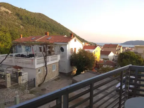 Izdavanje, jednosoban stan, 34m², Lazi, Budva - image 2