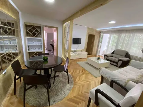 Izdavanje, trosoban stan, 66m², Dom zdravlja, Niš - image 3