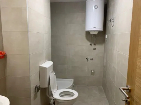 Izdavanje, jednosoban stan, 49m², Stari Aerodrom, Podgorica - image 7