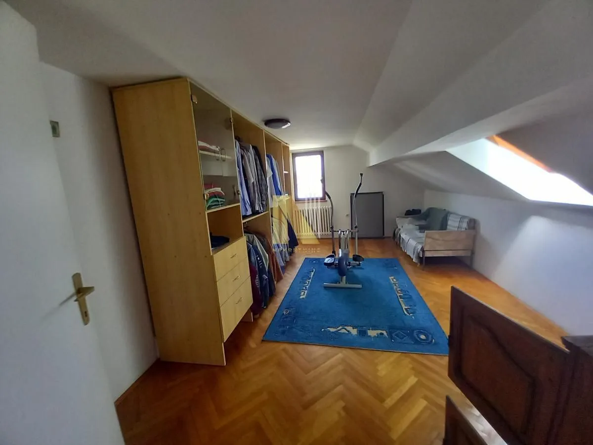 Prodaja, kuća, 272m², Bela Palanka, Srbija