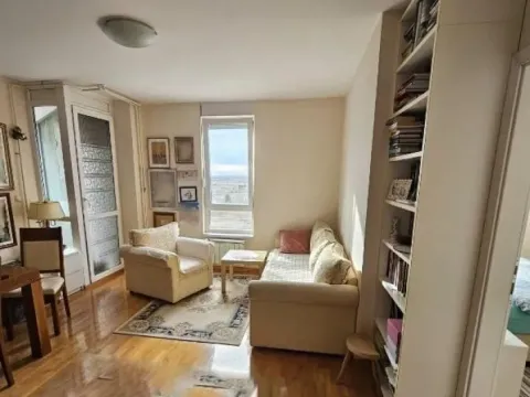 Stan in Novi Beograd Blok 72