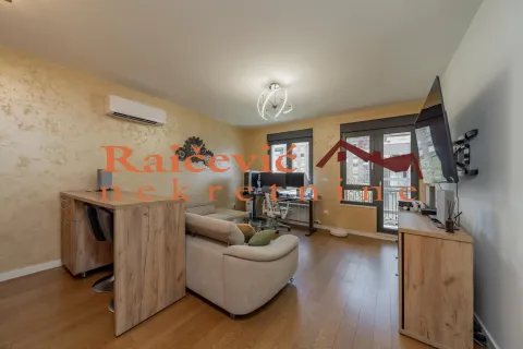 Sale, one bedroom apartment, 40m², Stari Grad, Beograd - image 3