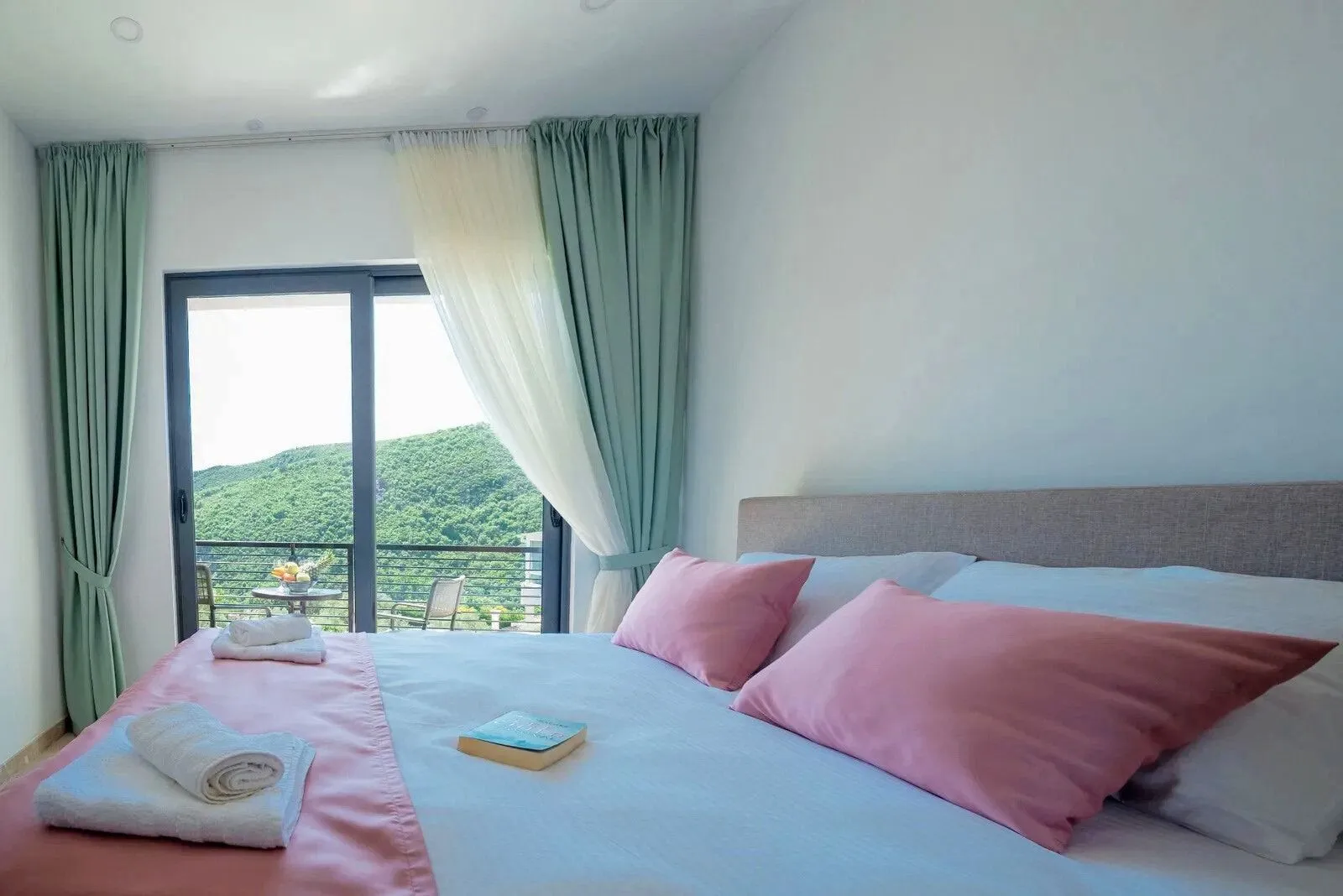 Sale, house, 170m², Bečići, Budva