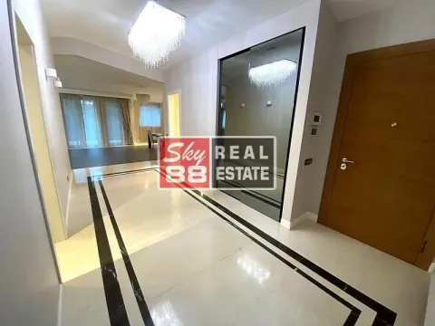 Izdavanje, četvorosoban stan, 175m², Savski Venac, Beograd - image 13