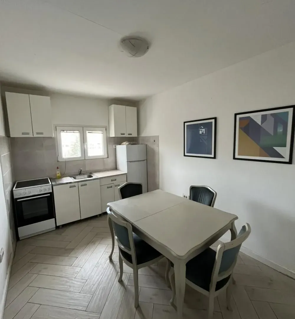 Rent, two bedroom apartment, 62m², Stari Grad, Beograd