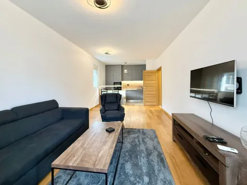 Prodaja, dvosoban stan, 72m², New City, Podgorica - image 8