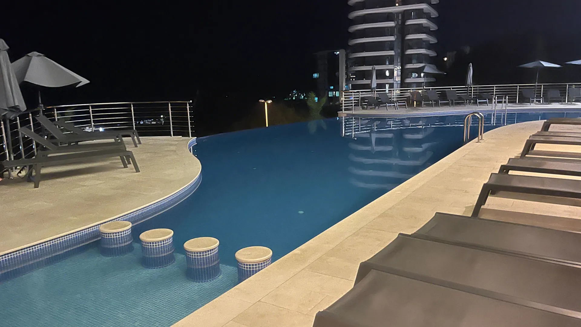 Sale, one bedroom apartment, 98m², Bečići, Budva