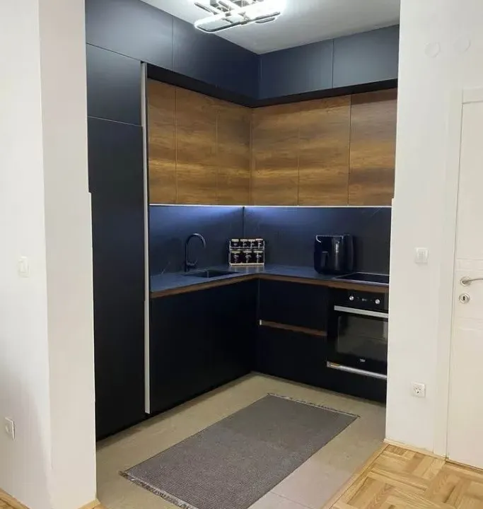 Prodaja, dvosoban stan, 82m², Stari Aerodrom, Podgorica