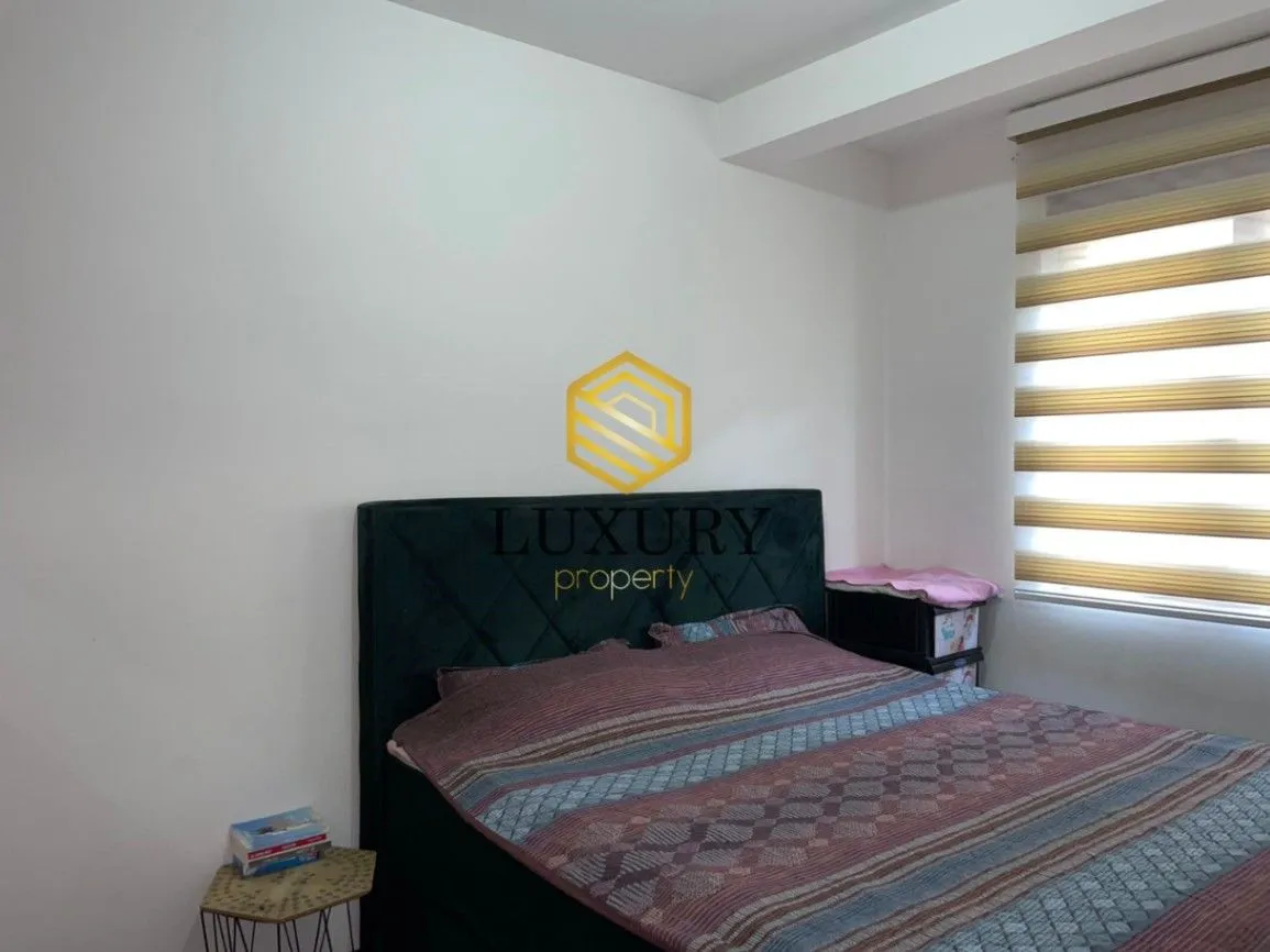 Prodaja, dvosoban stan, 90m², Centar, Podgorica