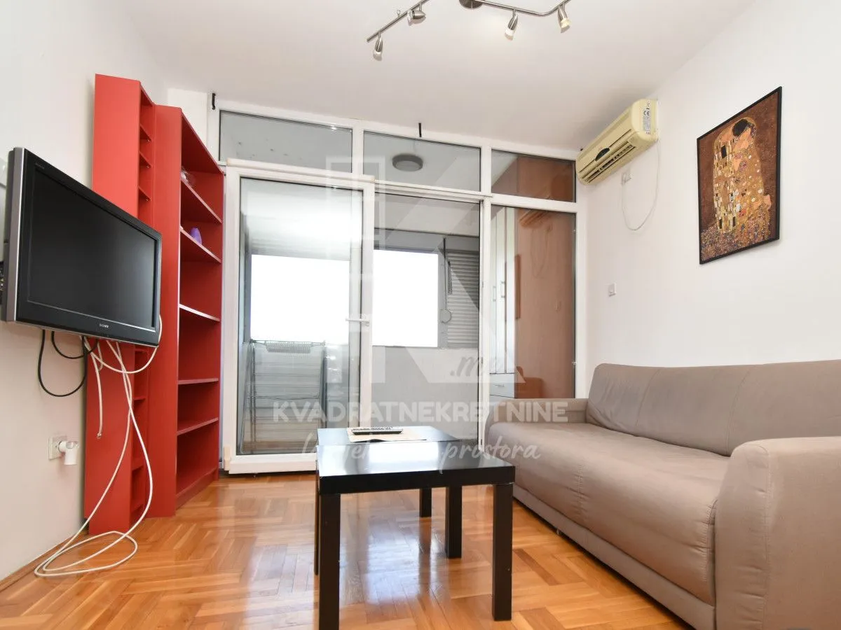Izdavanje, jednosoban stan, 51m², 1 maj, Podgorica