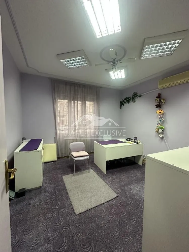 Prodaja, trosoban stan, 76m², Stari Grad, Beograd